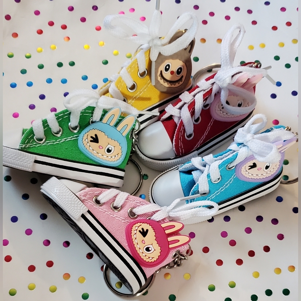 Shoe Sneaker Keychains, Bagcharm-NEW-ONE For $15๐ฅ๐ฅ๐ฅ - Picture 2 of 6